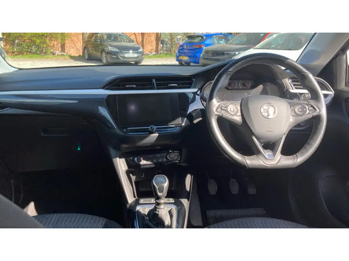 2021-vauxhall-corsa-12-turbo-griffin-edition-big-9