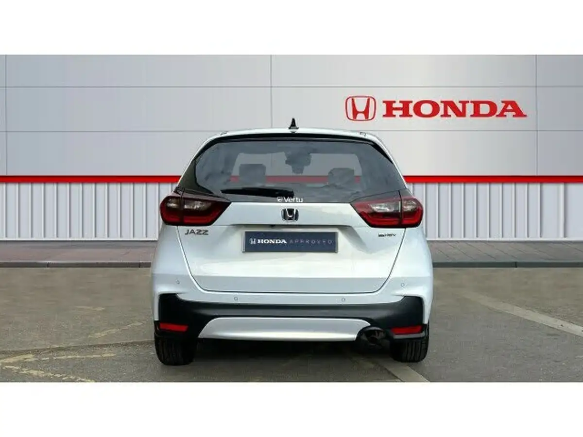 2023-honda-jazz-15-i-mmd-advance-big-6