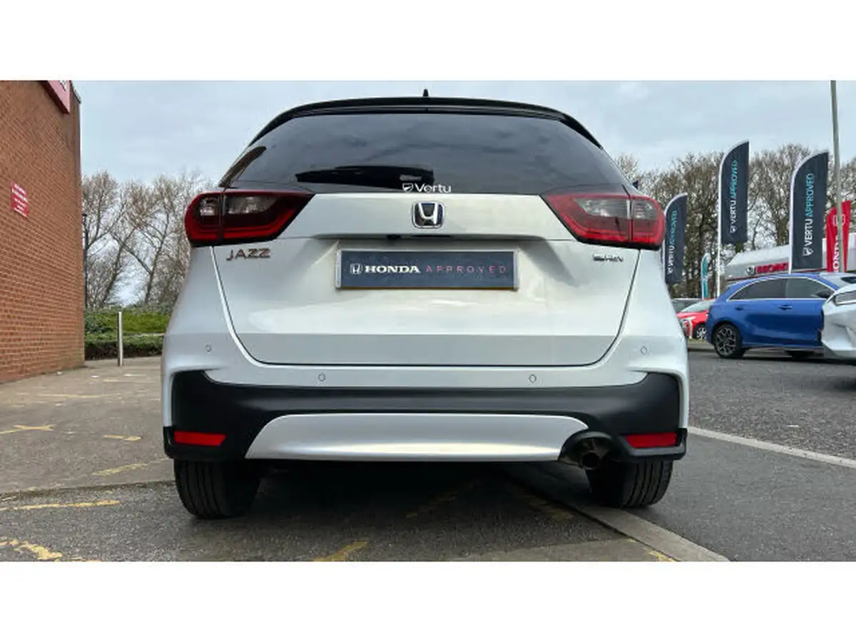 2023-honda-jazz-15-i-mmd-advance-big-34