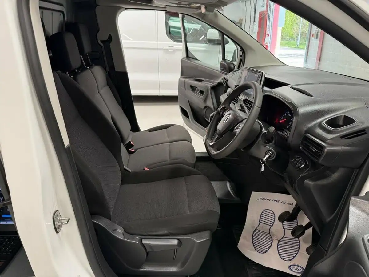 2021-vauxhall-combo-15cdti-sportive-2300-100pseu6dt-l2h1-panel-big-10