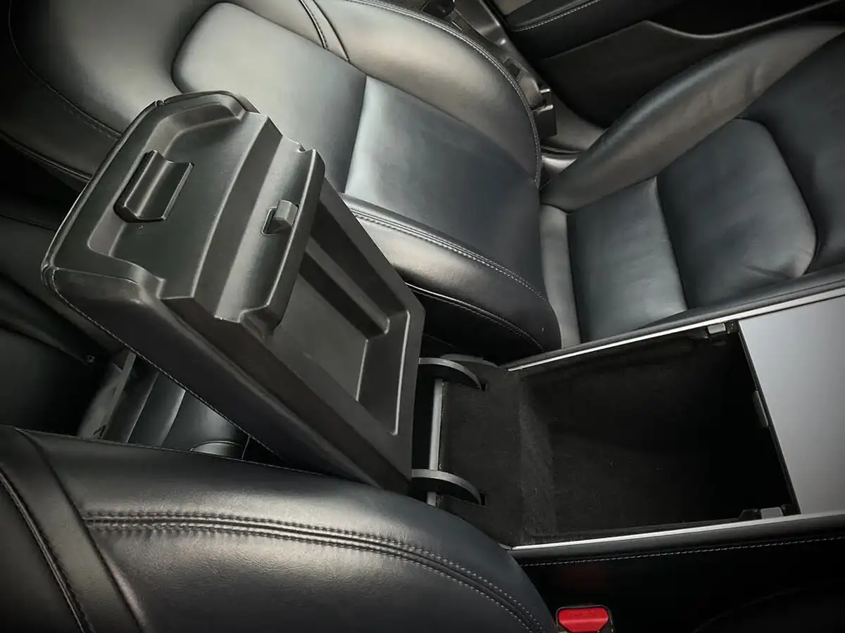 2020-tesla-model-3-e-long-range-big-25