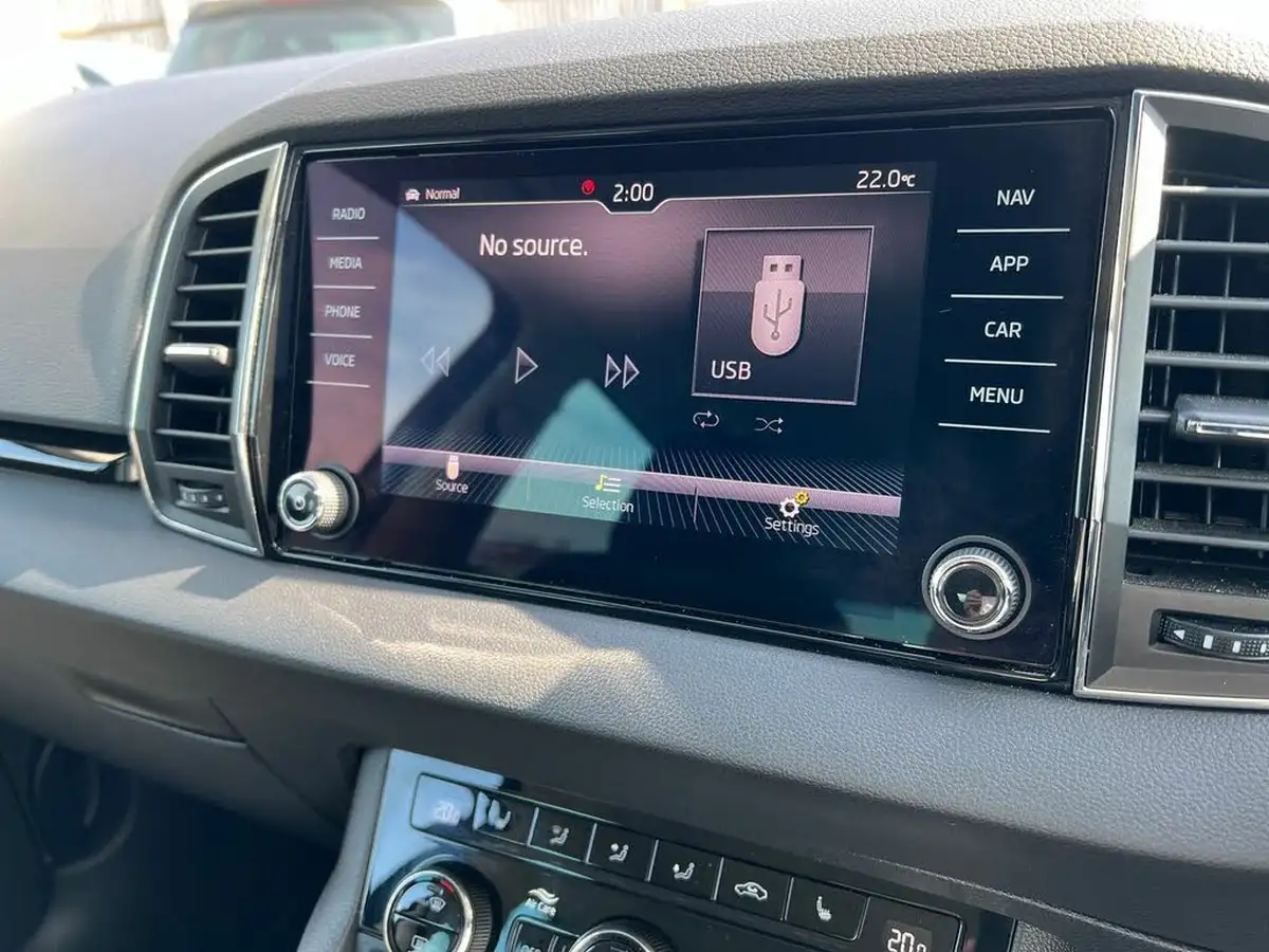 2019-skoda-karoq-15-tsi-se-l-big-35
