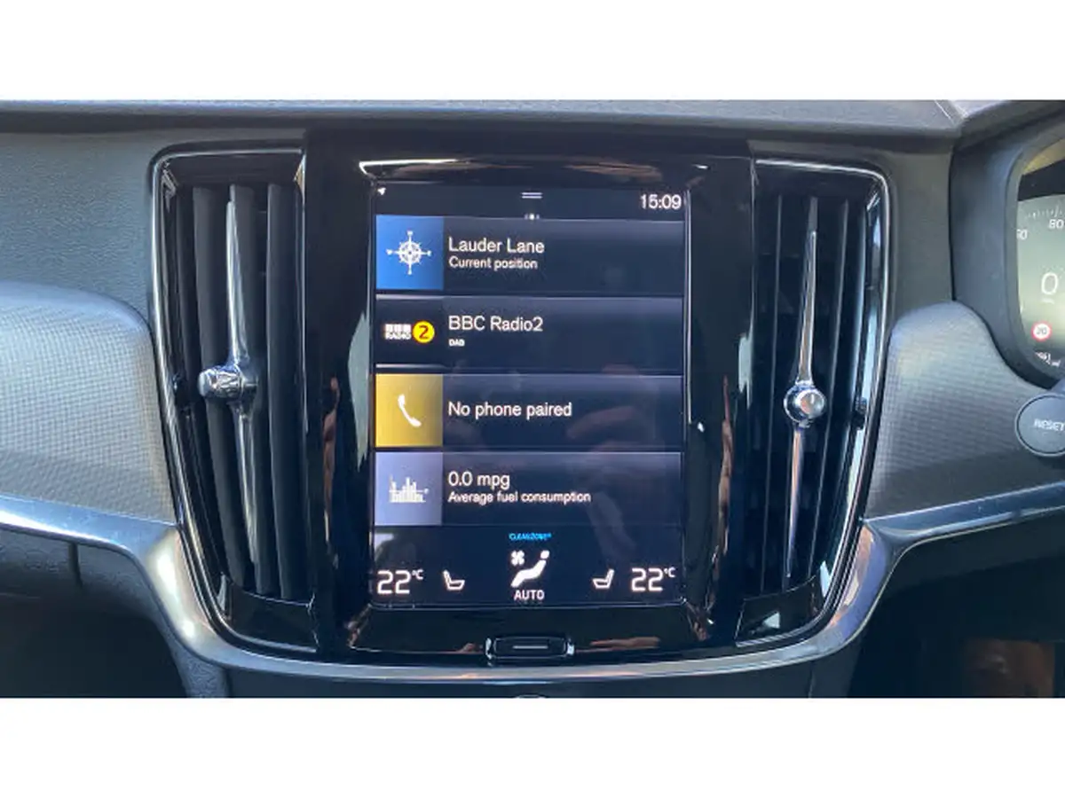 2021-volvo-v90-20-b4-momentum-big-36