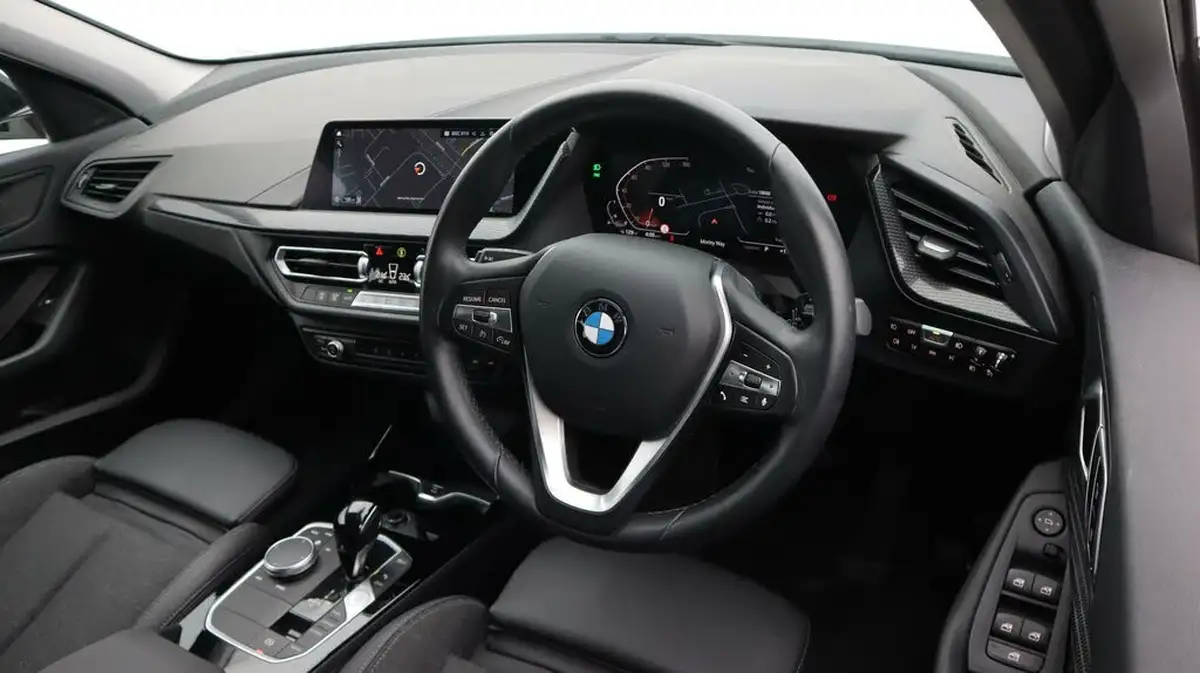 2022-bmw-1-series-15-118i-sport-dct-big-9