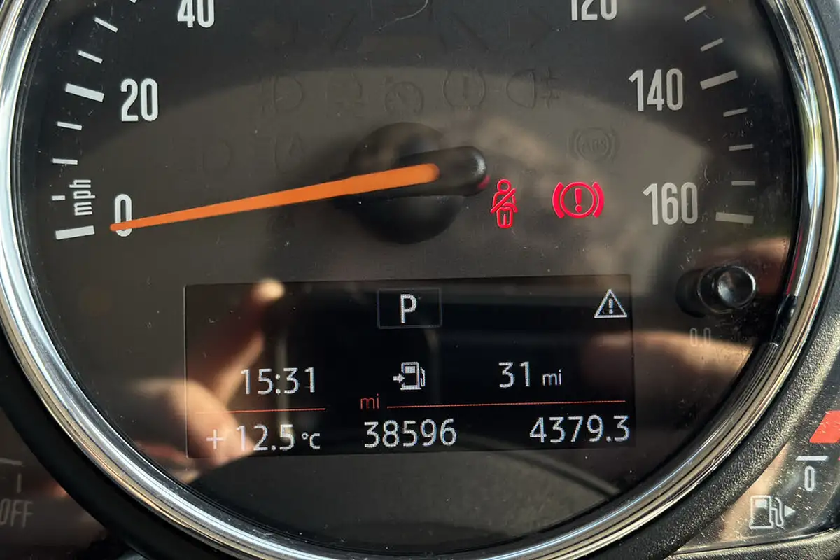 2019-mini-cooper-15-cooper-exclusive-134bhp-ss-hatchback-3d-auto-big-13