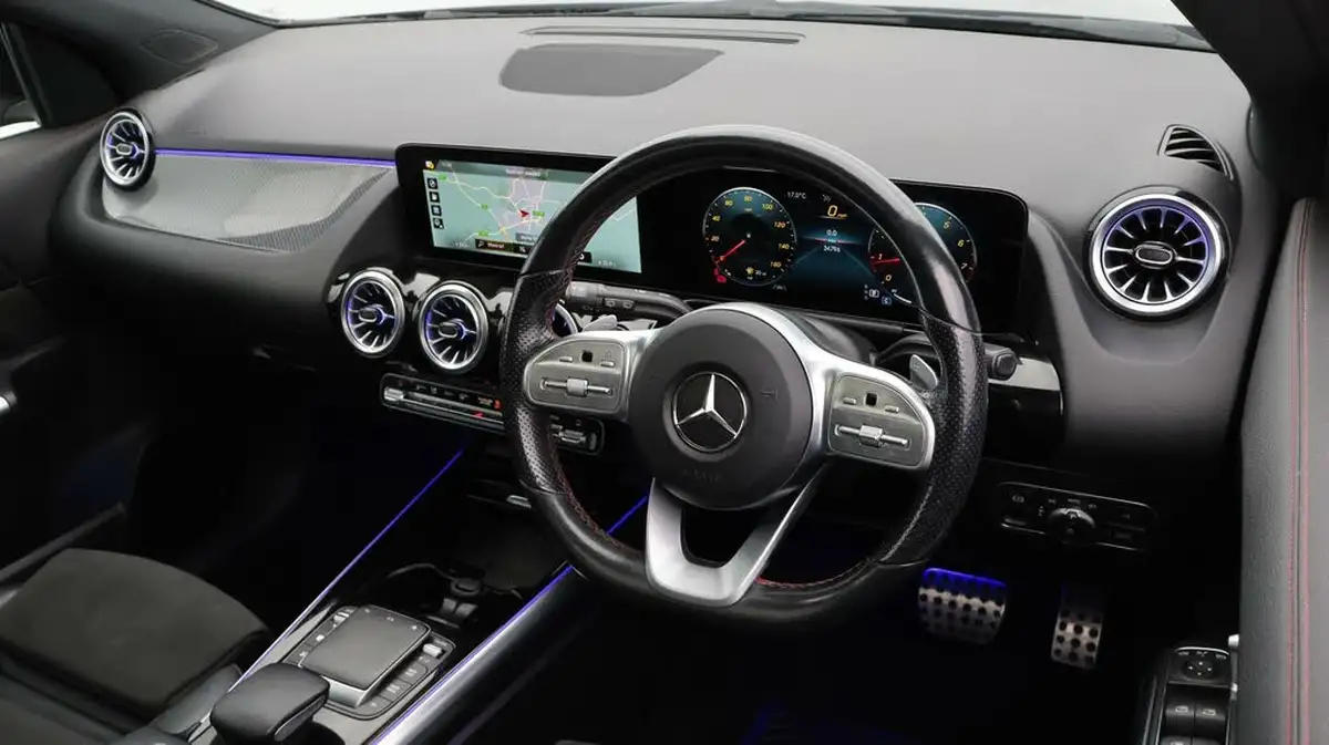 2021-mercedes-benz-gla-class-13-gla-180-amg-line-premium-plus-1332cc-big-9