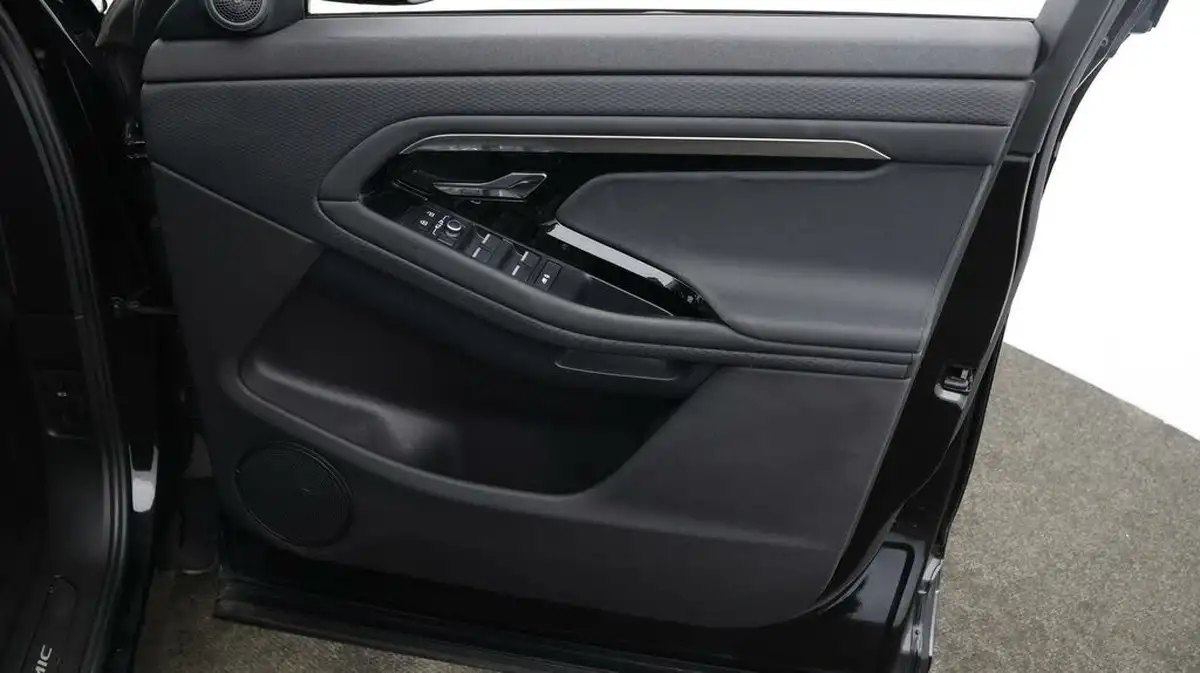 2021-land-rover-range-rover-evoque-20-d165-r-dynamic-big-14