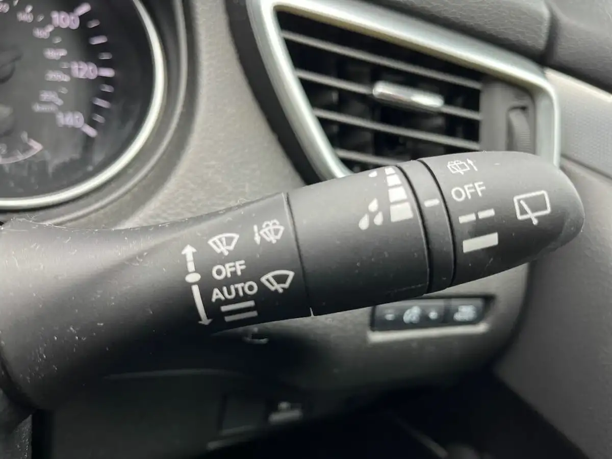 2019-nissan-qashqai-13-dig-t-n-connecta-140ps-big-22