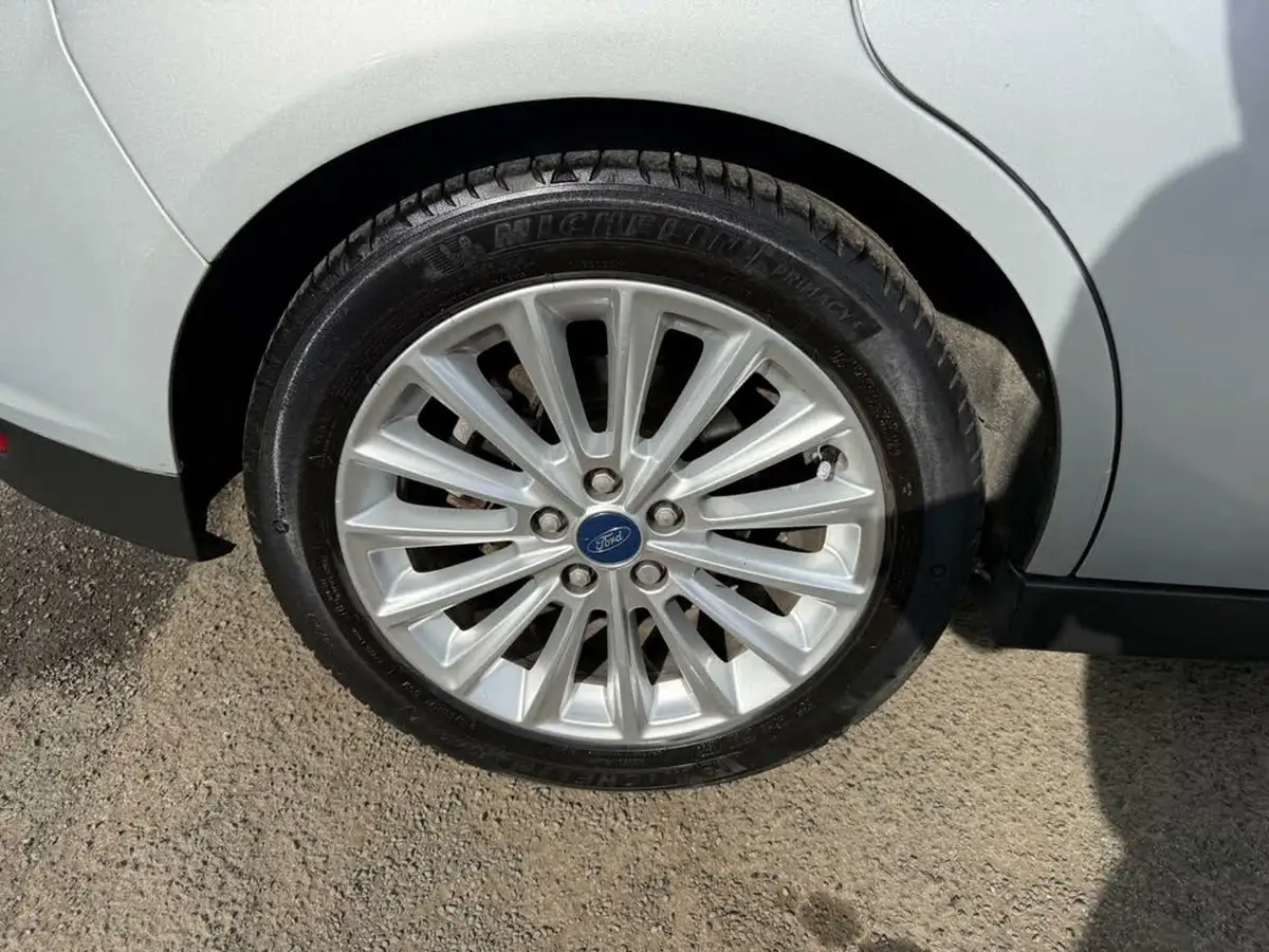 2018-ford-c-max-10t-titanium-125ps-big-18