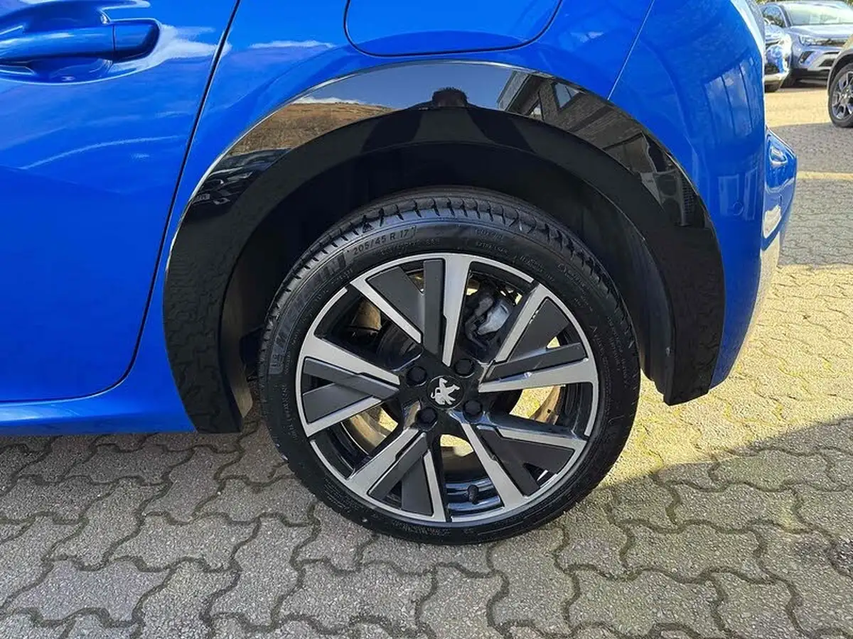 2021-peugeot-208-12-puretech-gt-130bhp-eat8-big-33