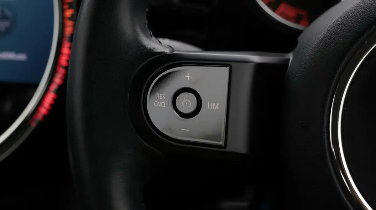 2021-mini-cooper-15-cooper-classic-hatchback-3d-auto-big-23
