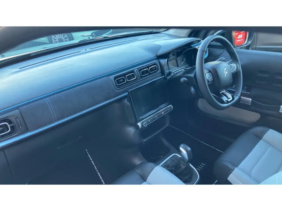 2023-citroen-c3-12-puretech-elle-83ps-ss-big-8