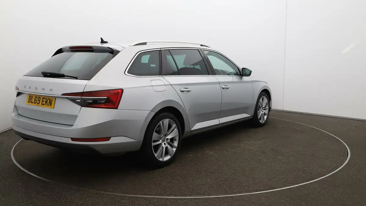 2019-skoda-superb-20-tsi-se-l-estate-big-7