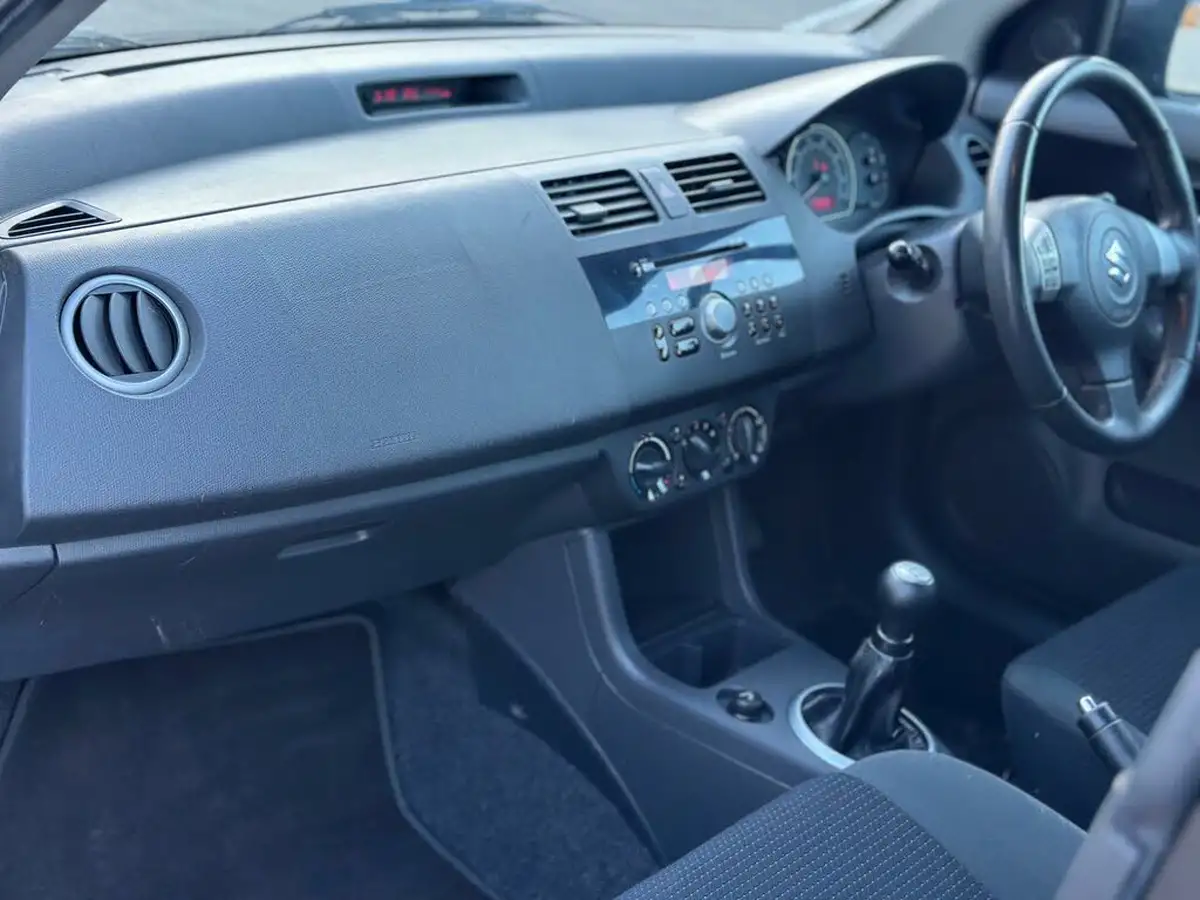 2008-suzuki-swift-15-glx-5d-big-25