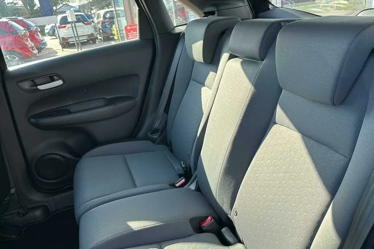 2021-honda-jazz-15-i-mmd-se-109ps-big-7