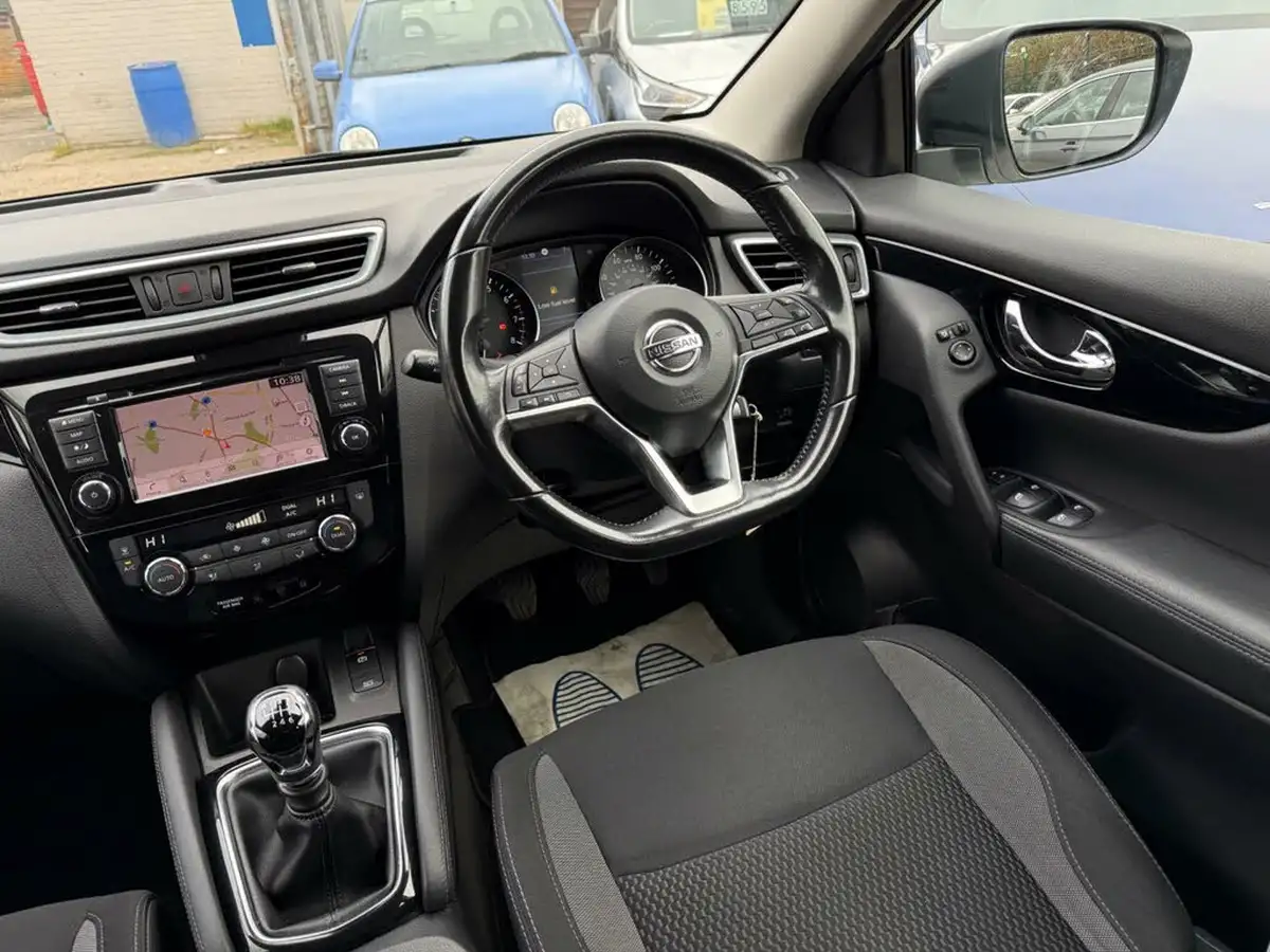 2019-nissan-qashqai-13-dig-t-acenta-premium-140ps-big-33