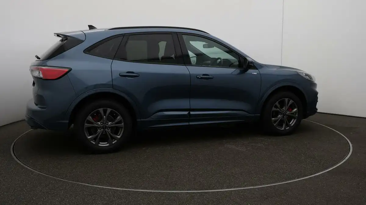 2022-ford-kuga-big-44