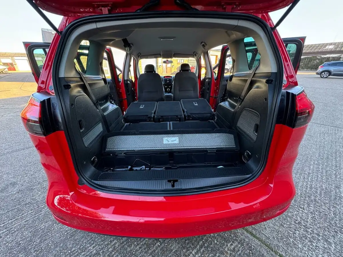 2016-vauxhall-zafira-tourer-14i-16v-turbo-sri-big-76