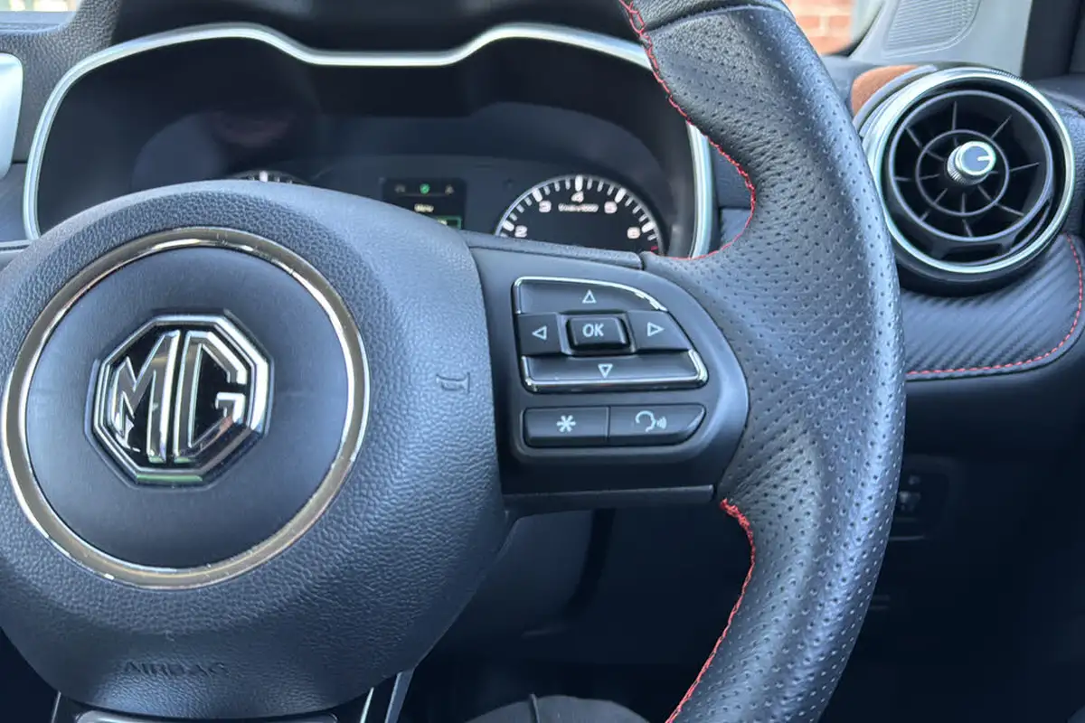 2023-mg-zs-suv-10t-gdi-excite-big-16