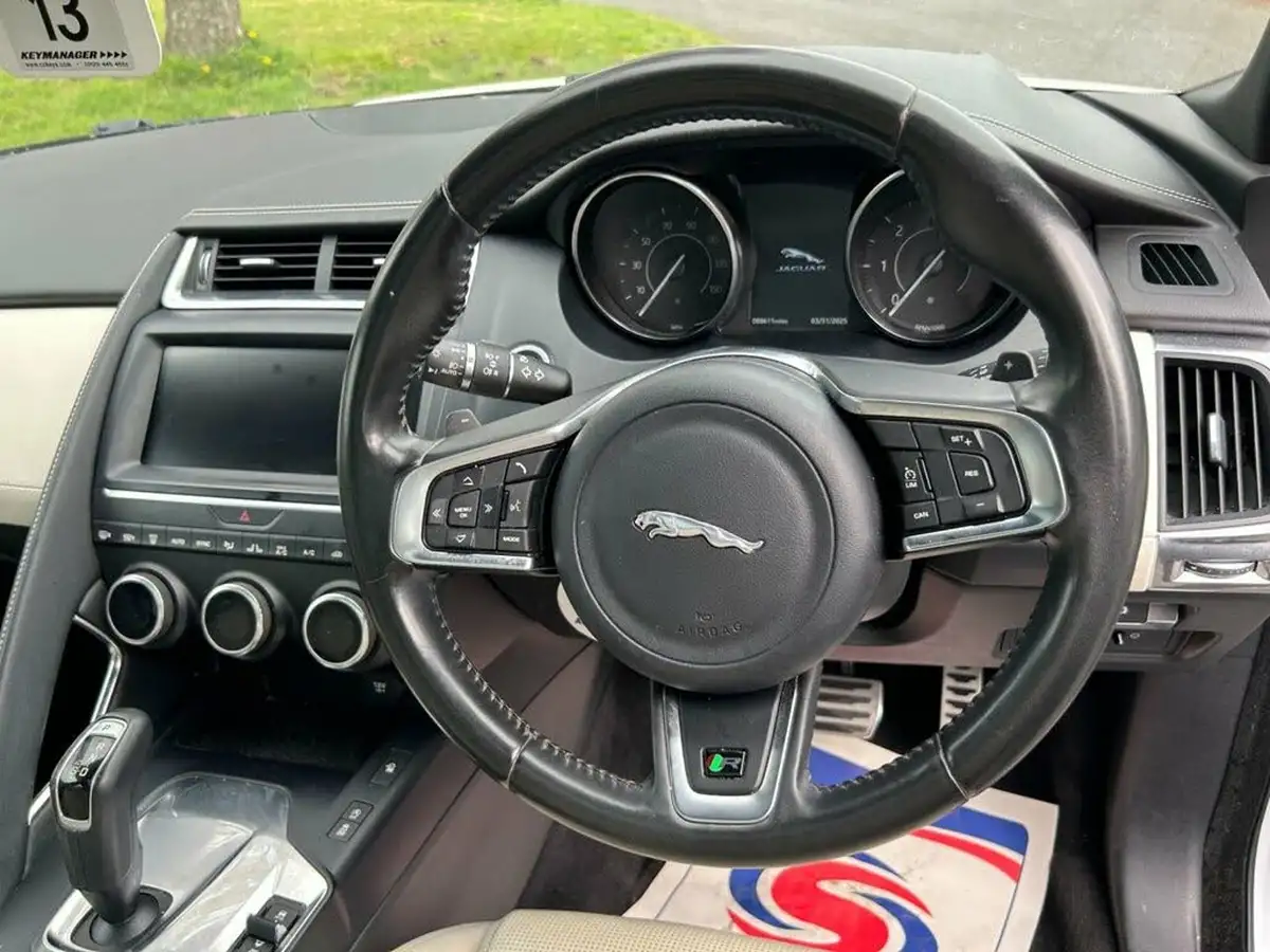 2018-jaguar-e-pace-20-i4d-r-dynamic-s-150ps-awd-ss-auto-big-11