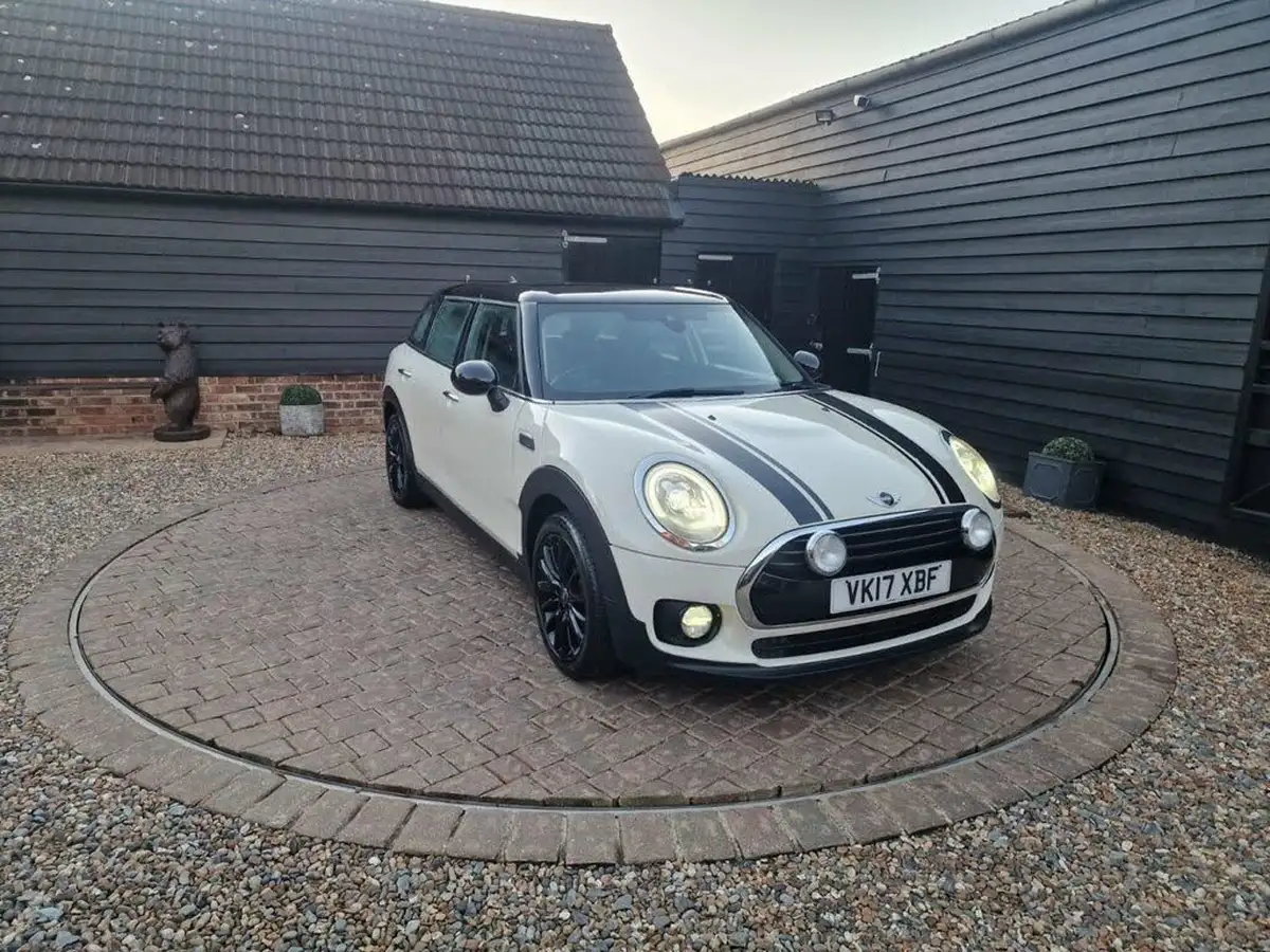 2017-mini-clubman-15-cooper-ss-big-18