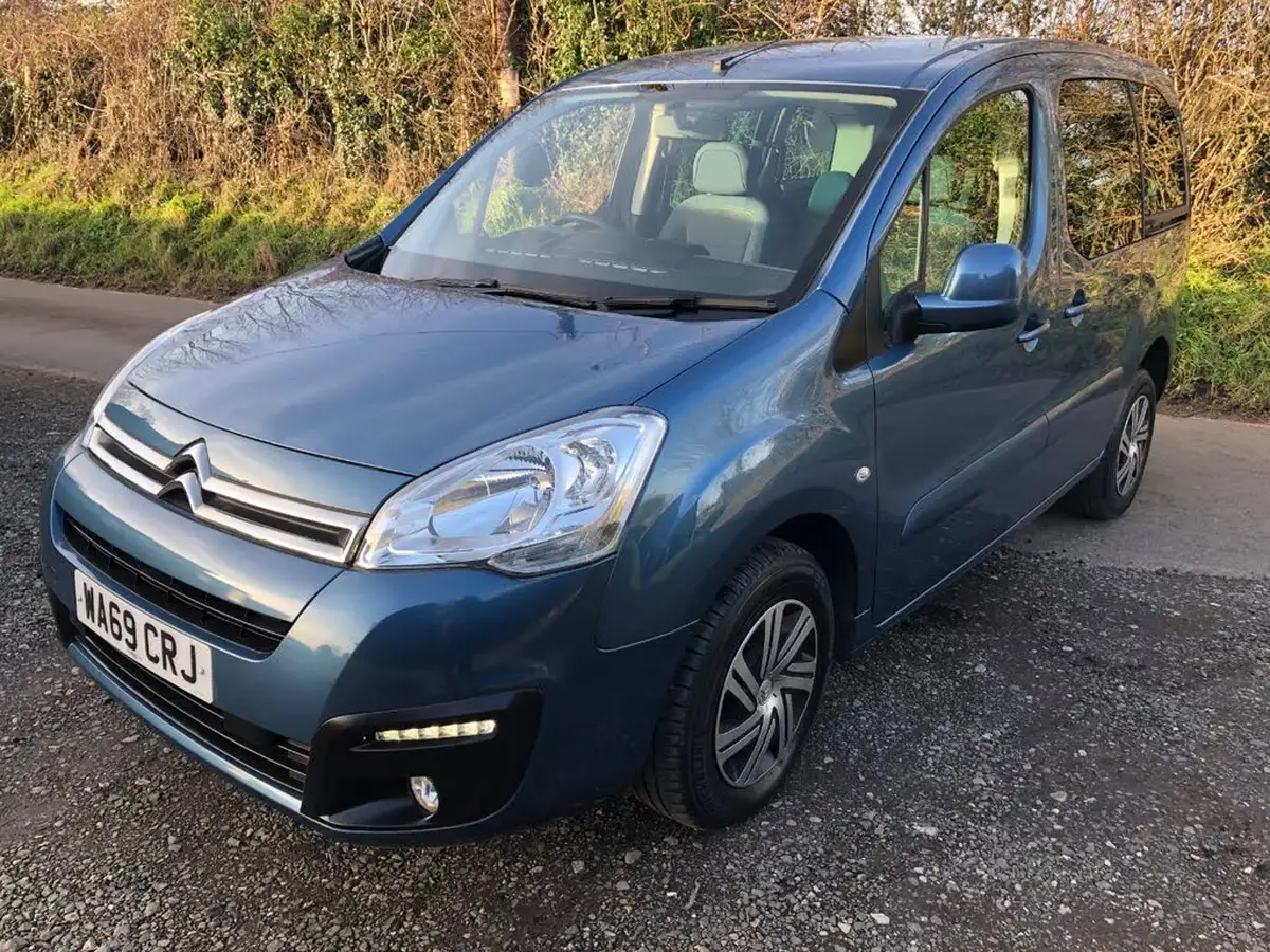 2018-citroen-berlingo-16bluehdi-multispace-feel-102ps-ss-etg6-big-16