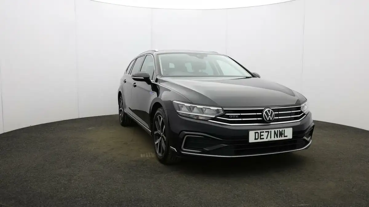 2021-volkswagen-passat-14-tsi-gte-estate-5d-big-37