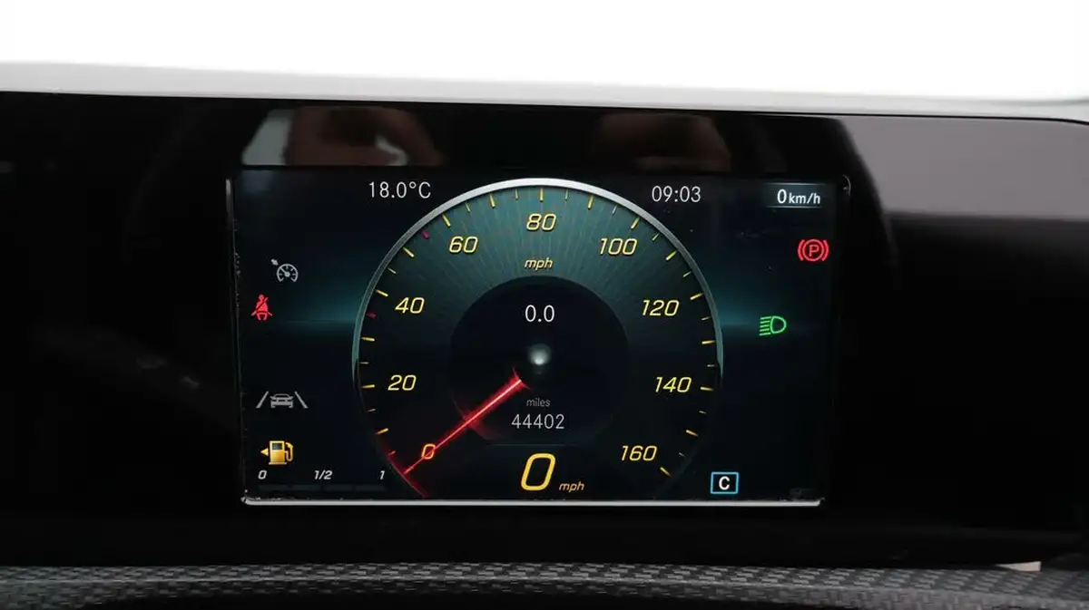 2021-mercedes-benz-a-class-13-a180-se-big-10