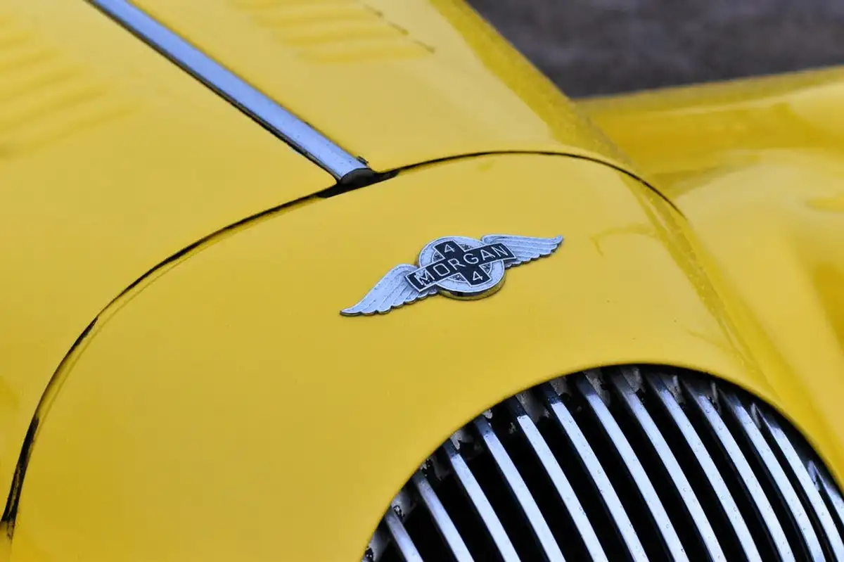1993-morgan-44-18-2-seat-big-7