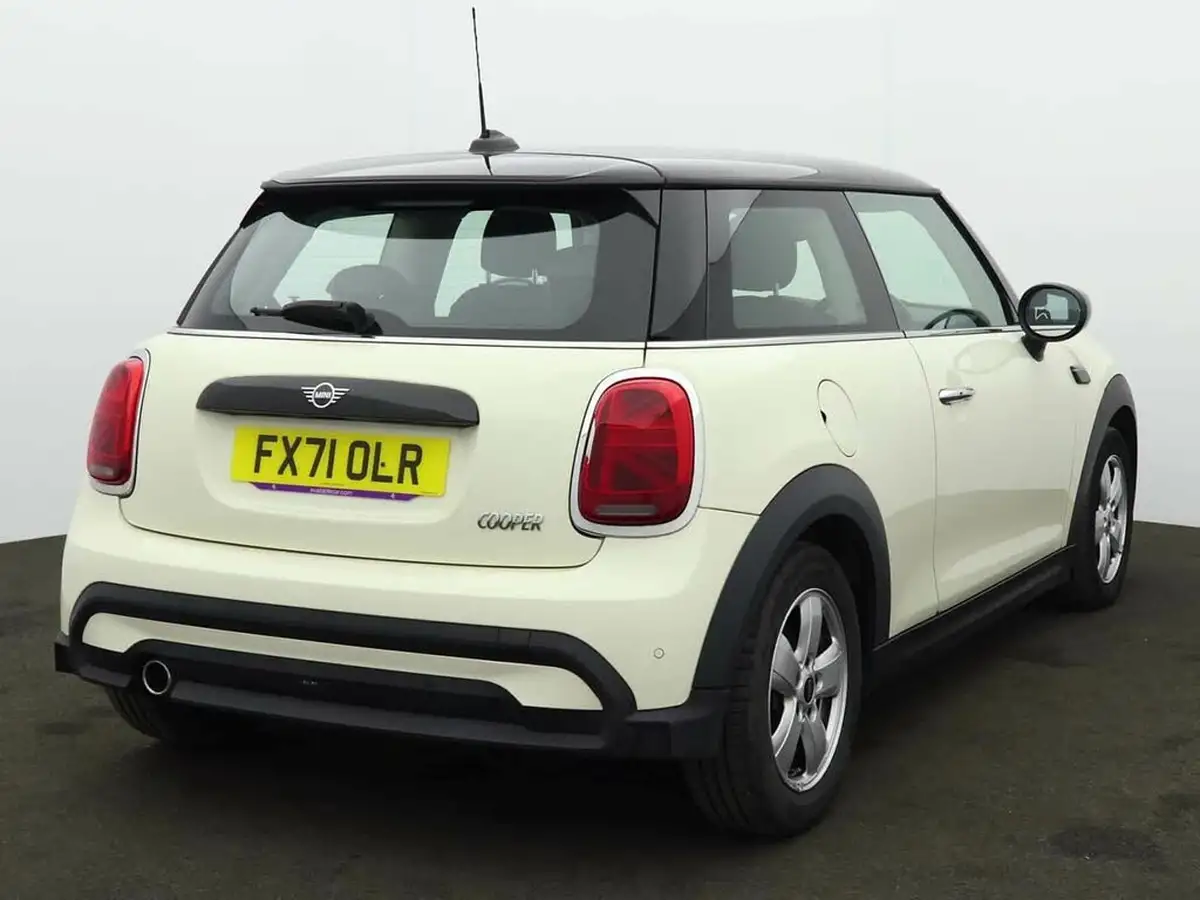2021-mini-cooper-15-cooper-classic-hatchback-3d-big-4