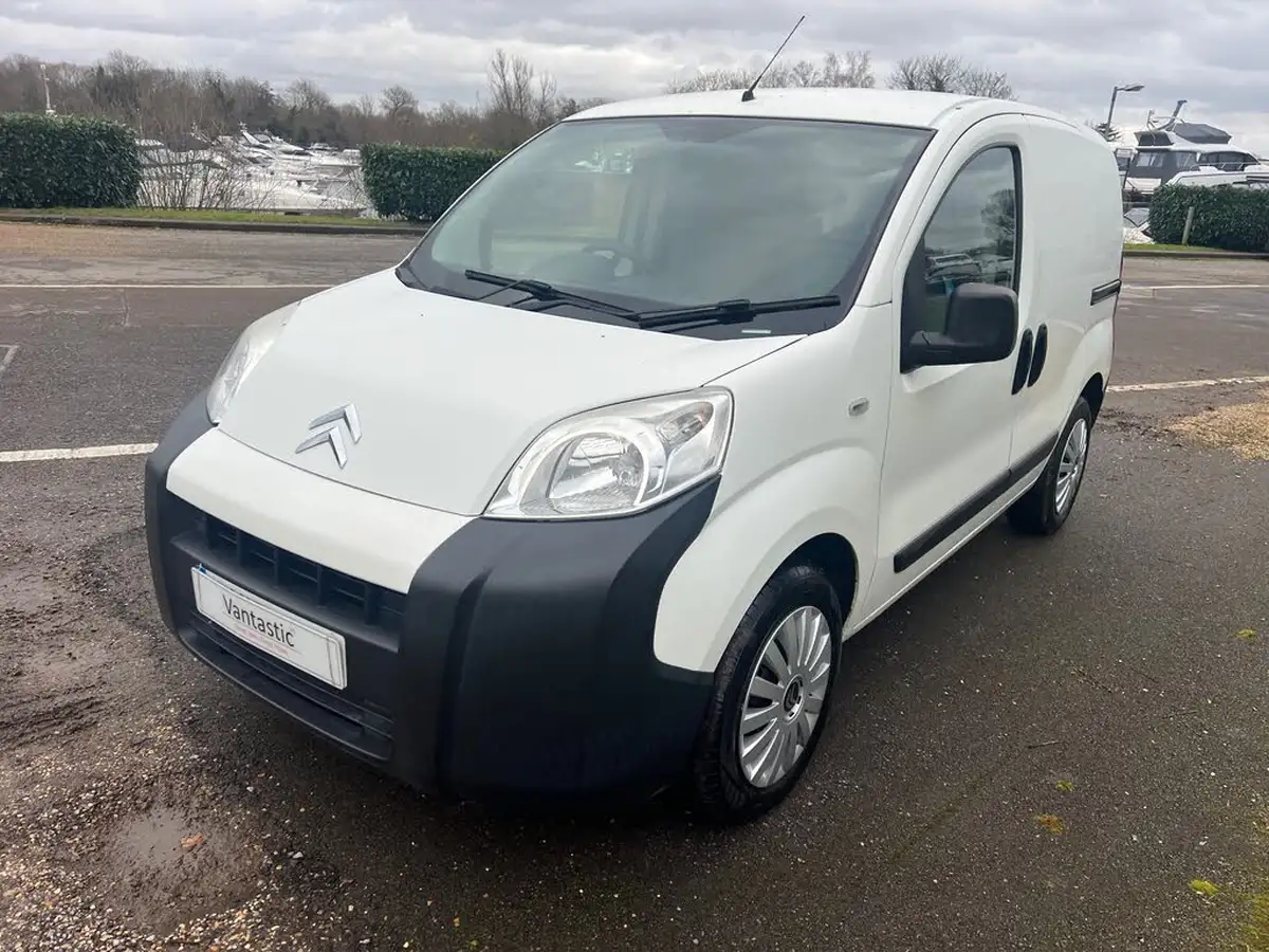 2017-citroen-nemo-13td-lx-panel-big-12
