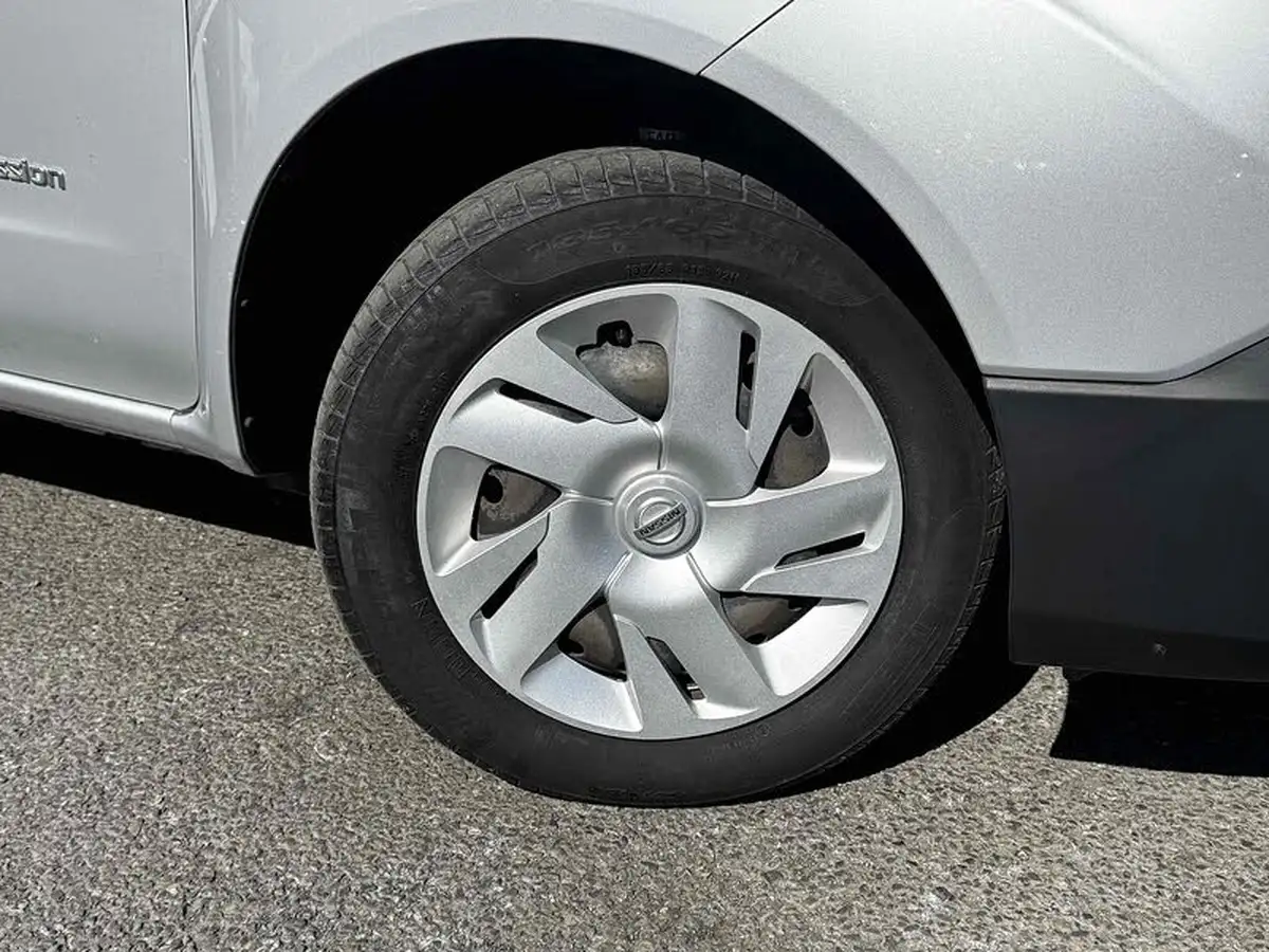 2019-nissan-env200-e-acenta-panel-van-auto-big-6