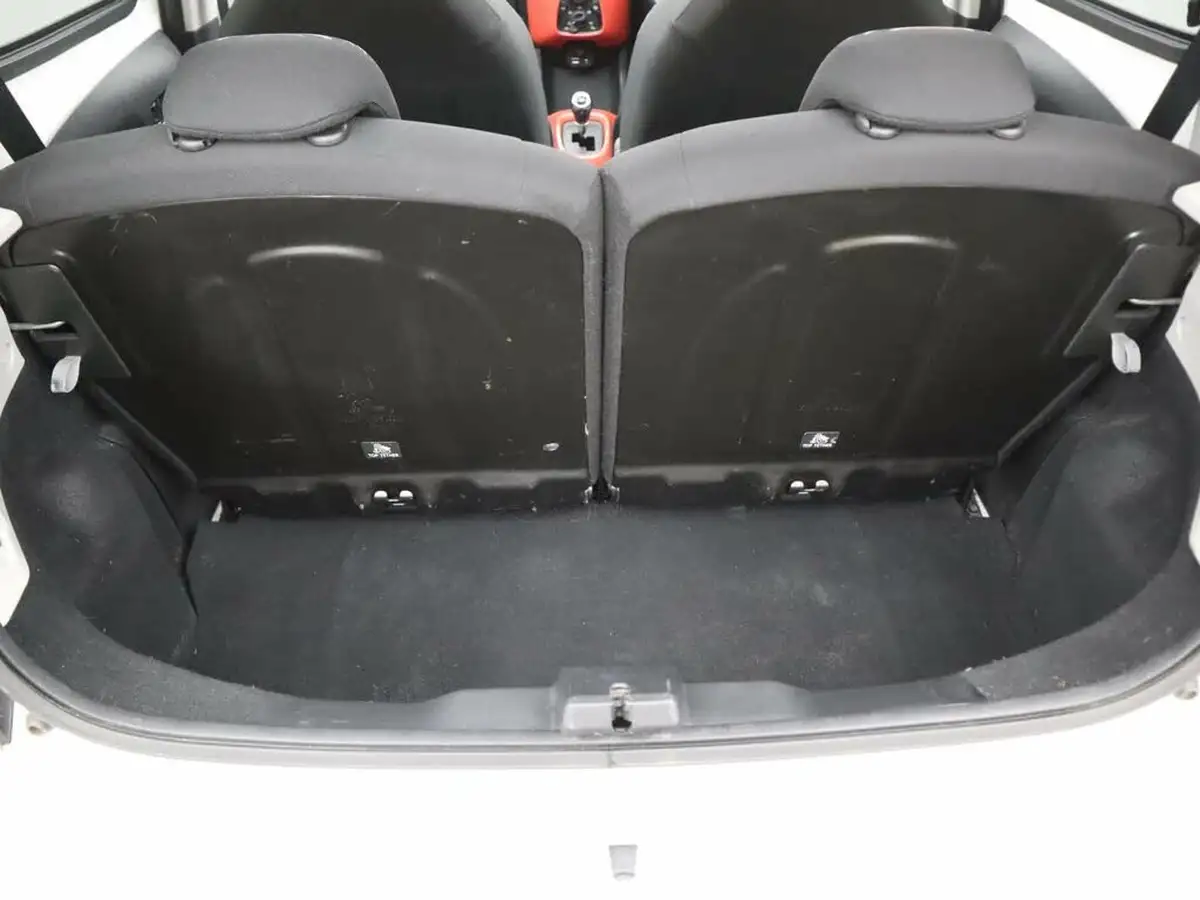 2019-citroen-c1-10-vti-flair-72ps-5d-etg-big-6