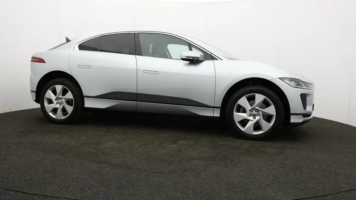2021-jaguar-i-pace-ev400-se-big-34