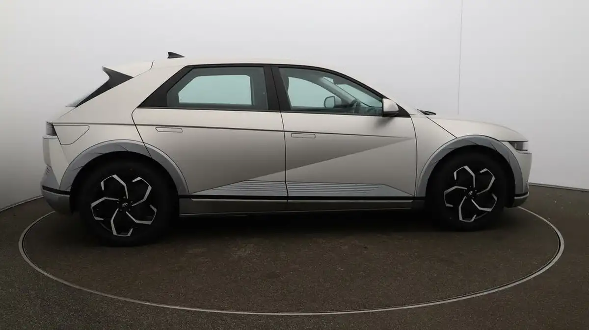 2022-hyundai-ioniq-5-e-premium-217ps-73kwh-rwd-big-8
