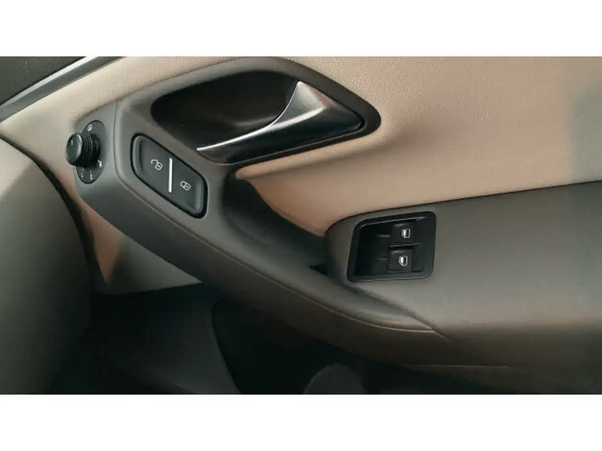 2016-volkswagen-polo-12-tsi-beats-3d-big-26