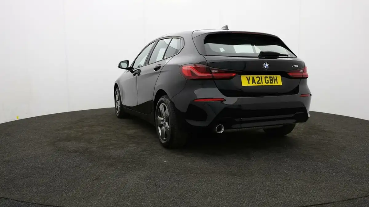 2021-bmw-1-series-15-118i-se-lcp-big-66
