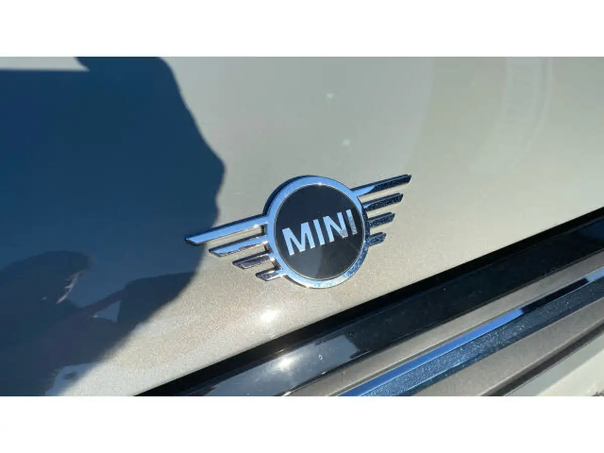 2021-mini-cooper-15-cooper-classic-hatchback-5d-big-23