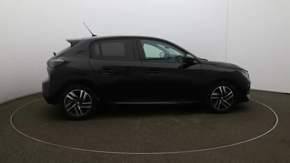 2023-peugeot-208-12-puretech-allure-premium-100ps-eat8-big-40