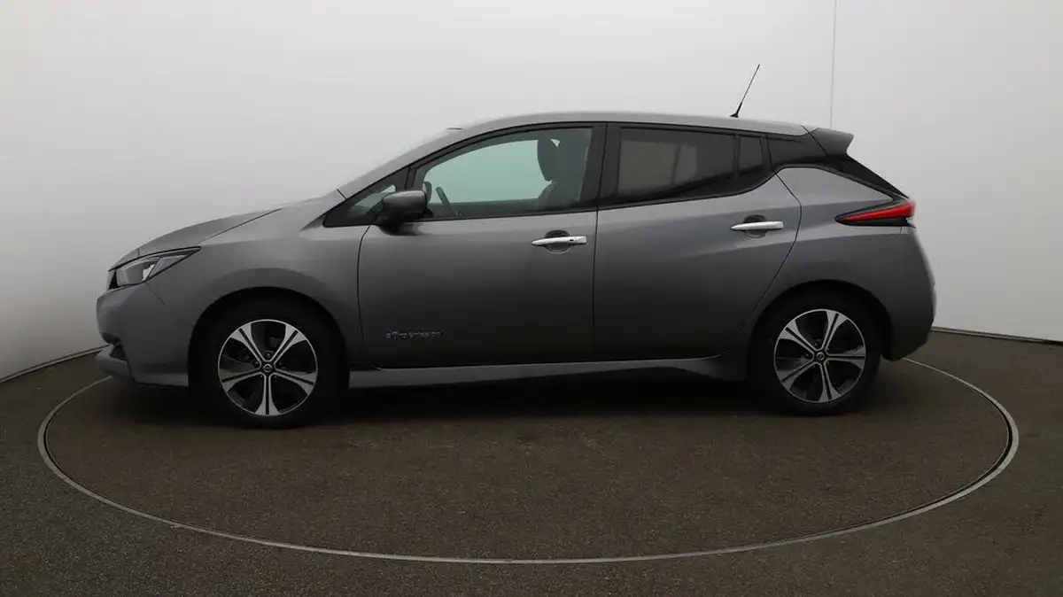 2019-nissan-leaf-e-e-3zero-big-56