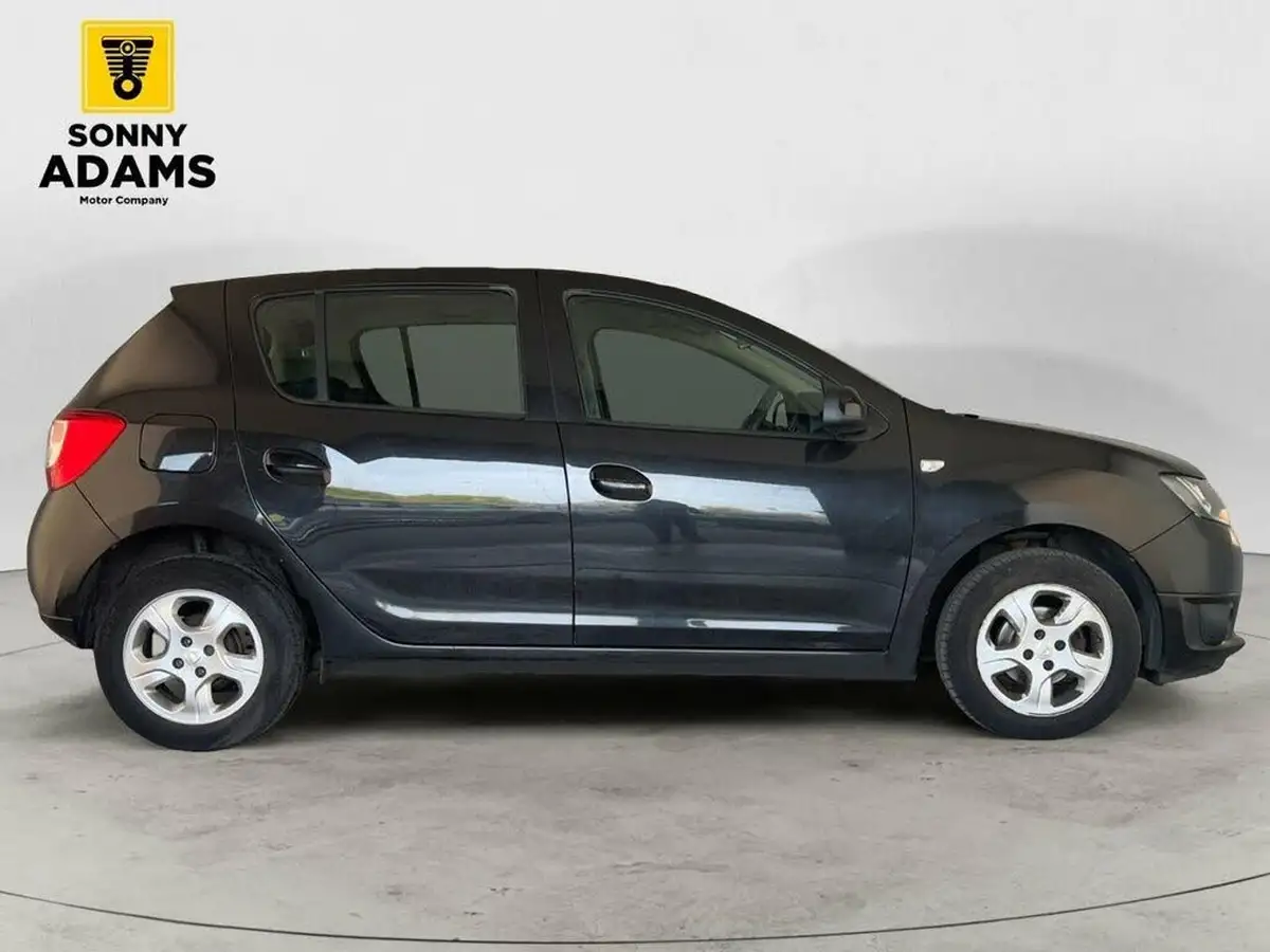 2016-dacia-sandero-09-tce-laureate-big-2