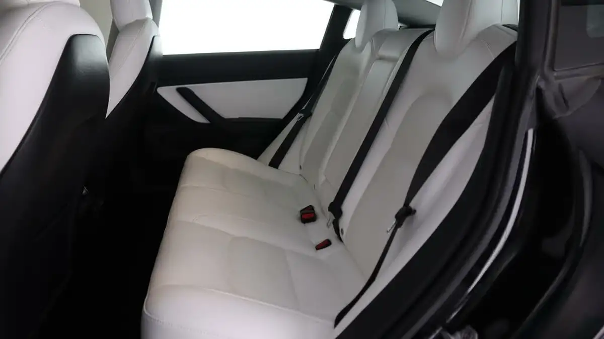 2021-tesla-model-3-e-long-range-4x4-big-16