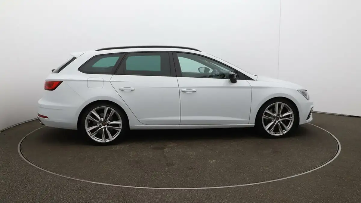 2020-seat-leon-20-tsi-cupra-300-lux-big-42