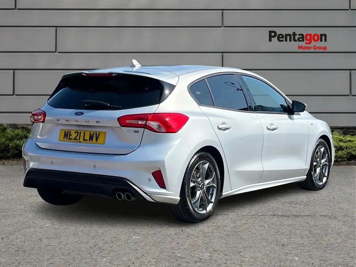2021-ford-focus-10t-st-line-edition-125ps-hybrid-mhev-hatchback-big-3