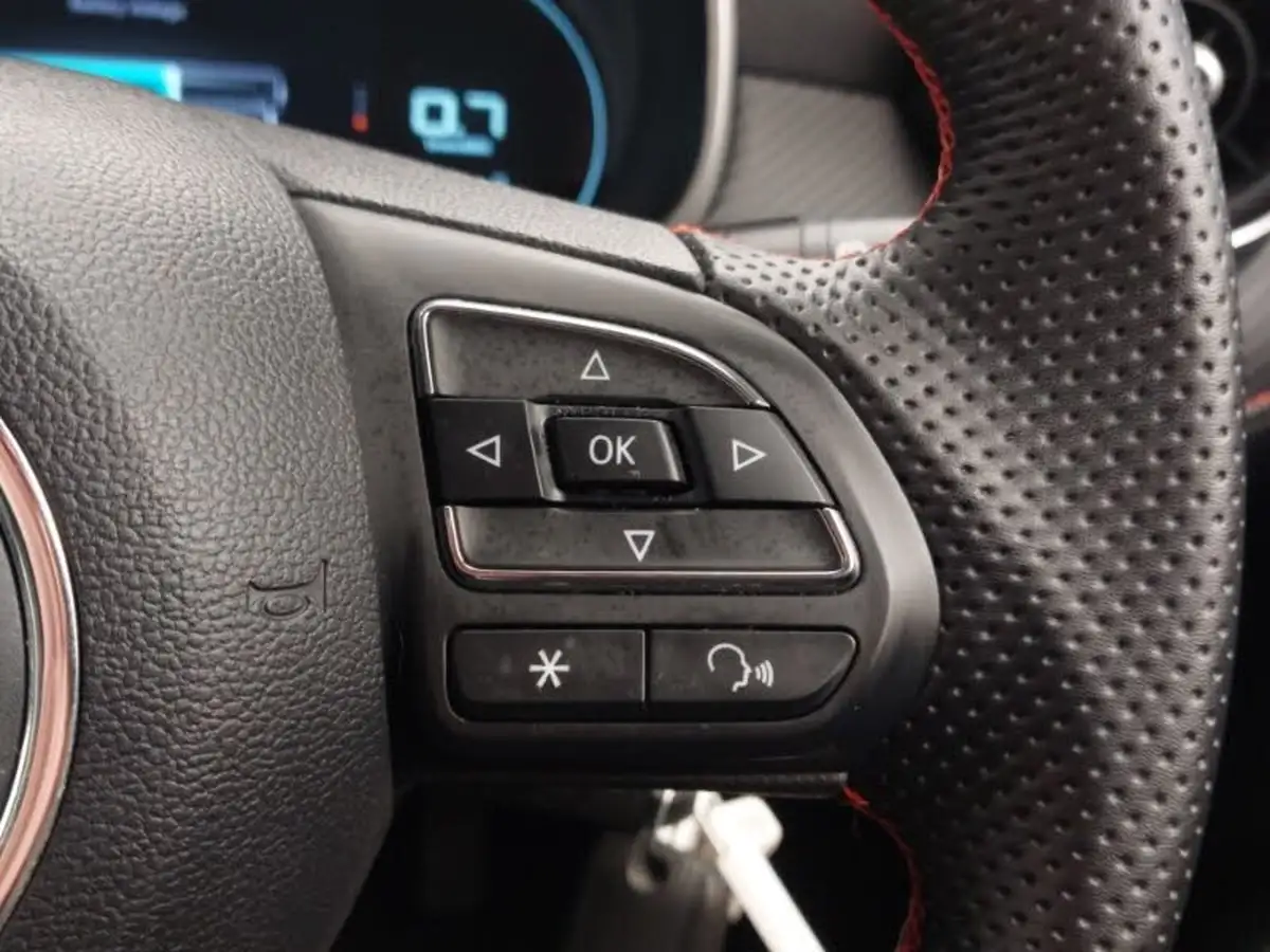 2023-mg-zs-suv-15-vti-tech-exclusive-big-17