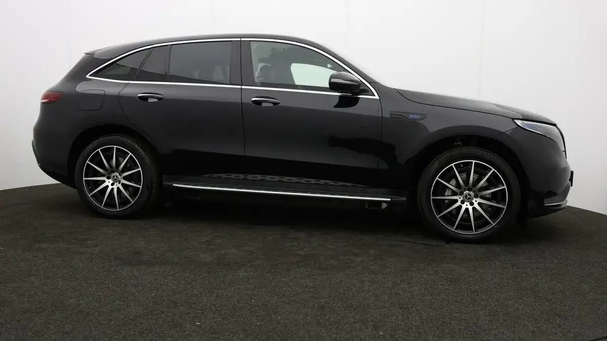 2022-mercedes-benz-eqc-e-eqc-400-amg-line-big-33