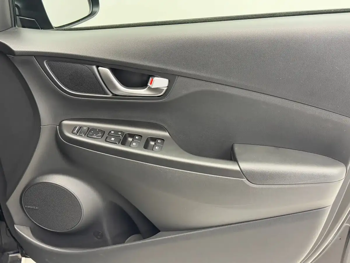 2021-hyundai-kona-e-premium-204ps-64kwh-7kw-obc-big-16