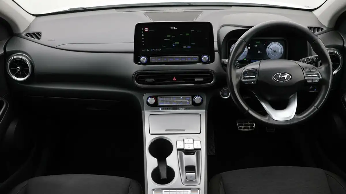 2022-hyundai-kona-e-premium-204ps-64kwh-7kw-obc-big-13