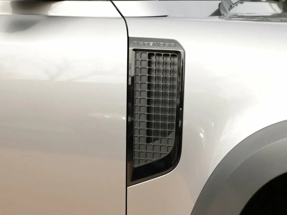 2021-land-rover-110-defender-30-d250-hard-top-se-110-big-31