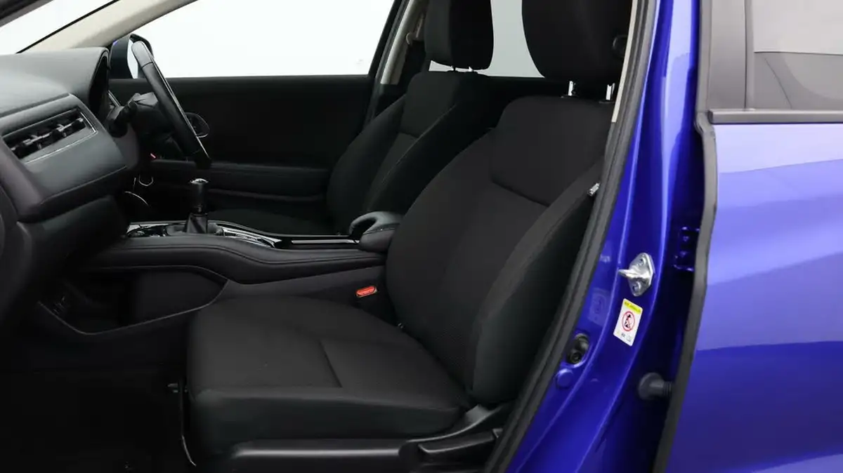 2018-honda-hr-v-15-i-vtec-se-big-13